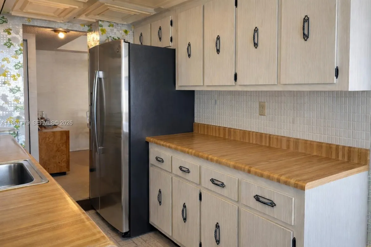 301 174th St # 1917, Sunny Isles Beach FL 33160