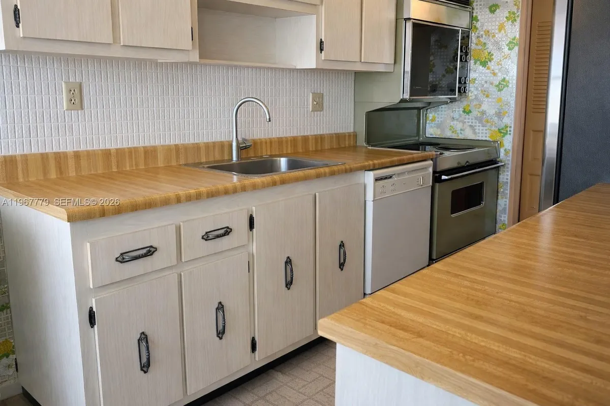 301 174th St # 1917, Sunny Isles Beach FL 33160