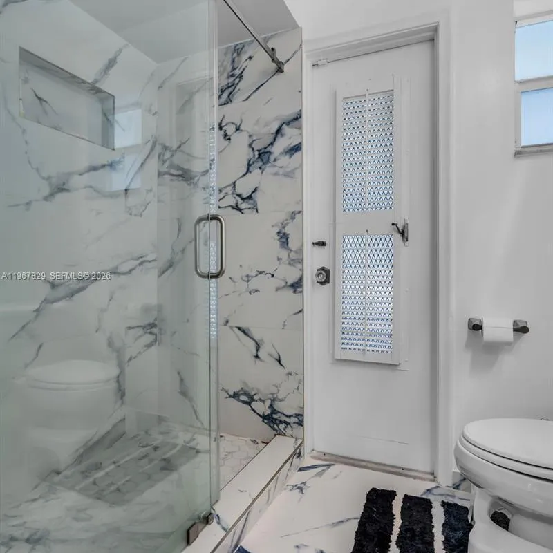 7541 SW 9th St, Plantation FL 33317