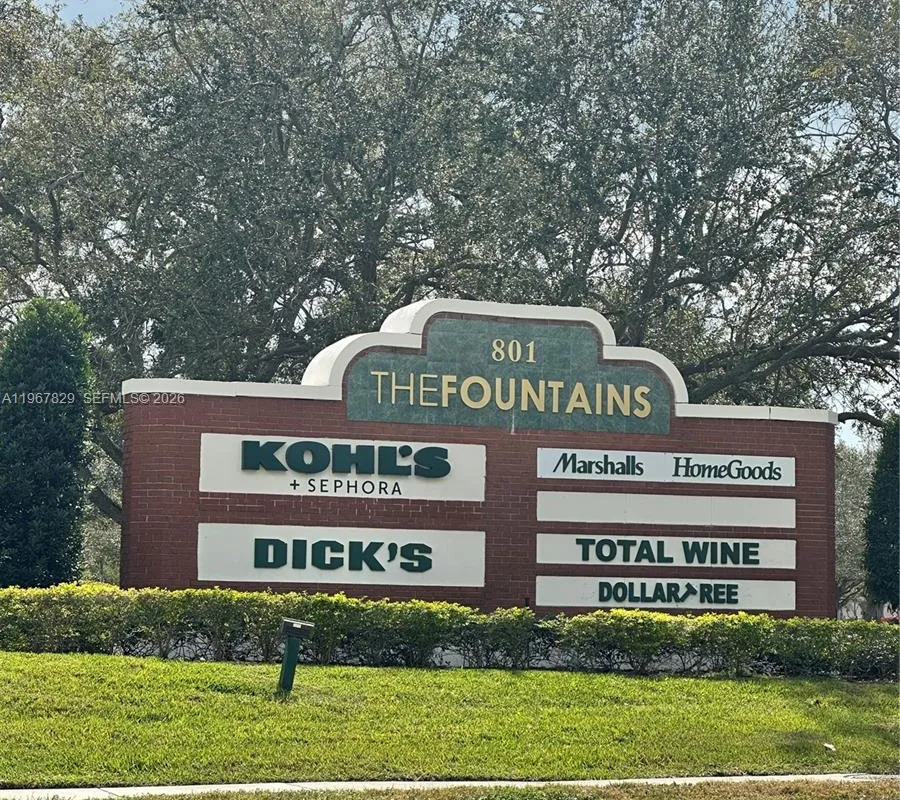 7541 SW 9th St, Plantation FL 33317