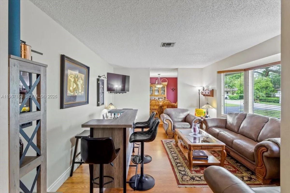 9750 SW 143rd Dr, Miami FL 33176