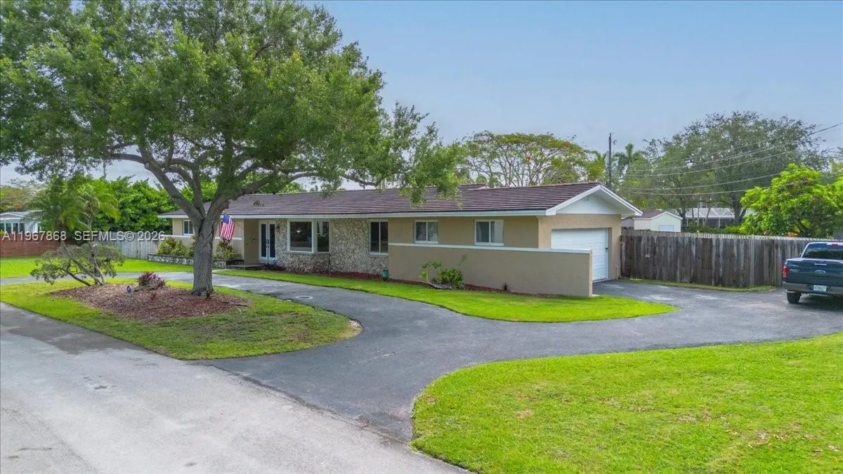 9750 SW 143rd Dr, Miami FL 33176