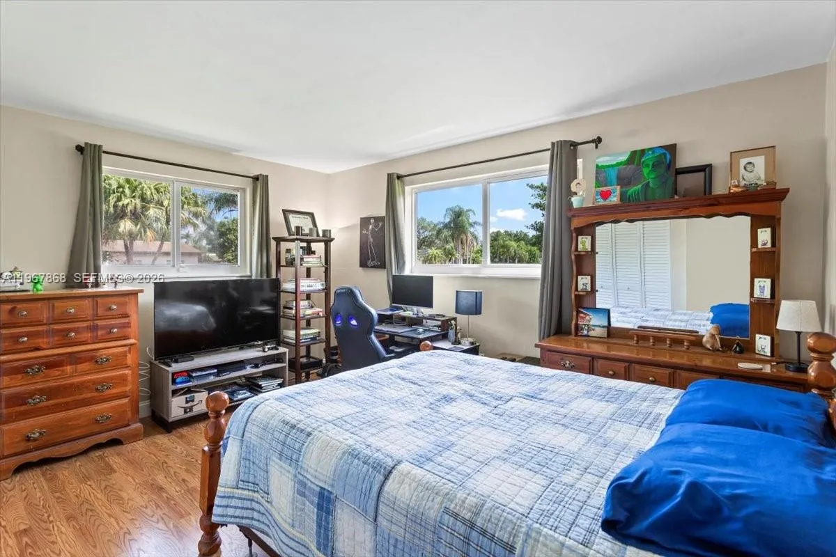 9750 SW 143rd Dr, Miami FL 33176