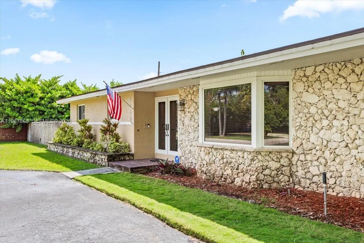 9750 SW 143rd Dr, Miami FL 33176