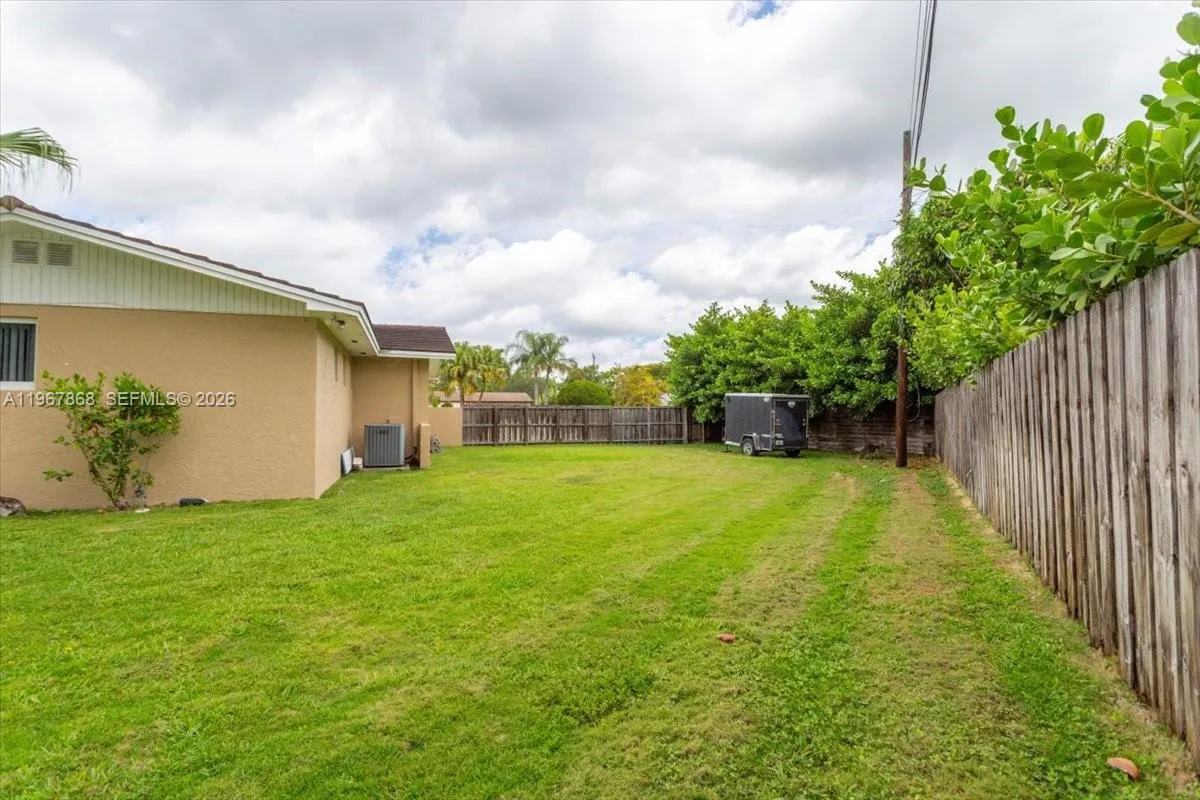 9750 SW 143rd Dr, Miami FL 33176