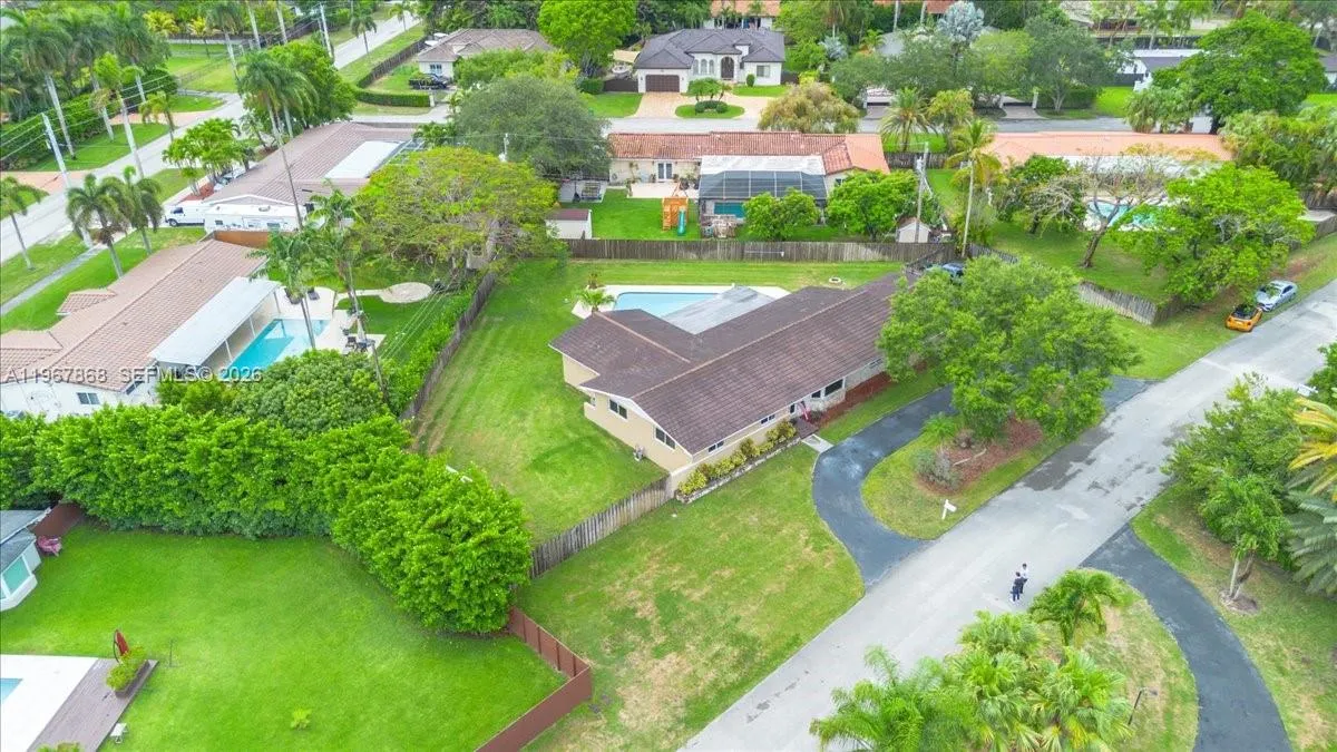 9750 SW 143rd Dr, Miami FL 33176