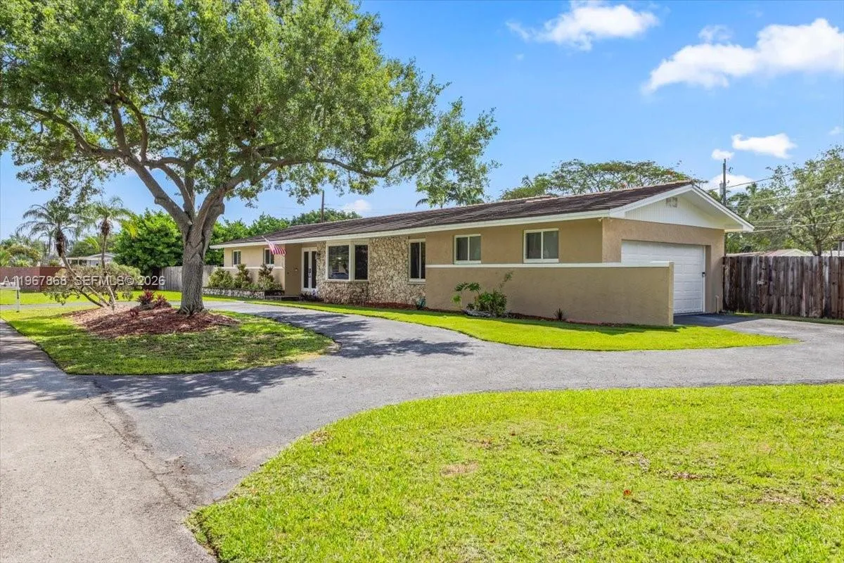 9750 SW 143rd Dr, Miami FL 33176