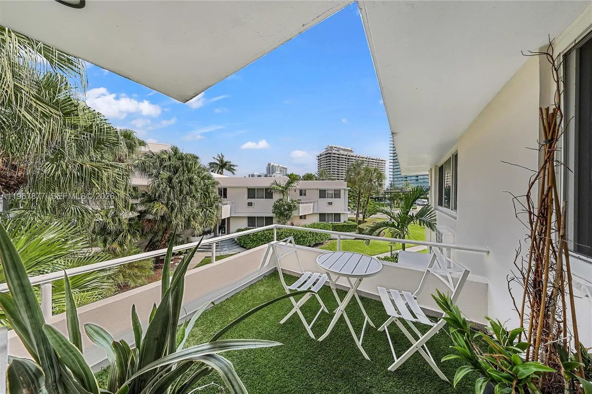 10190 Collins Ave # 203, Bal Harbour FL 33154