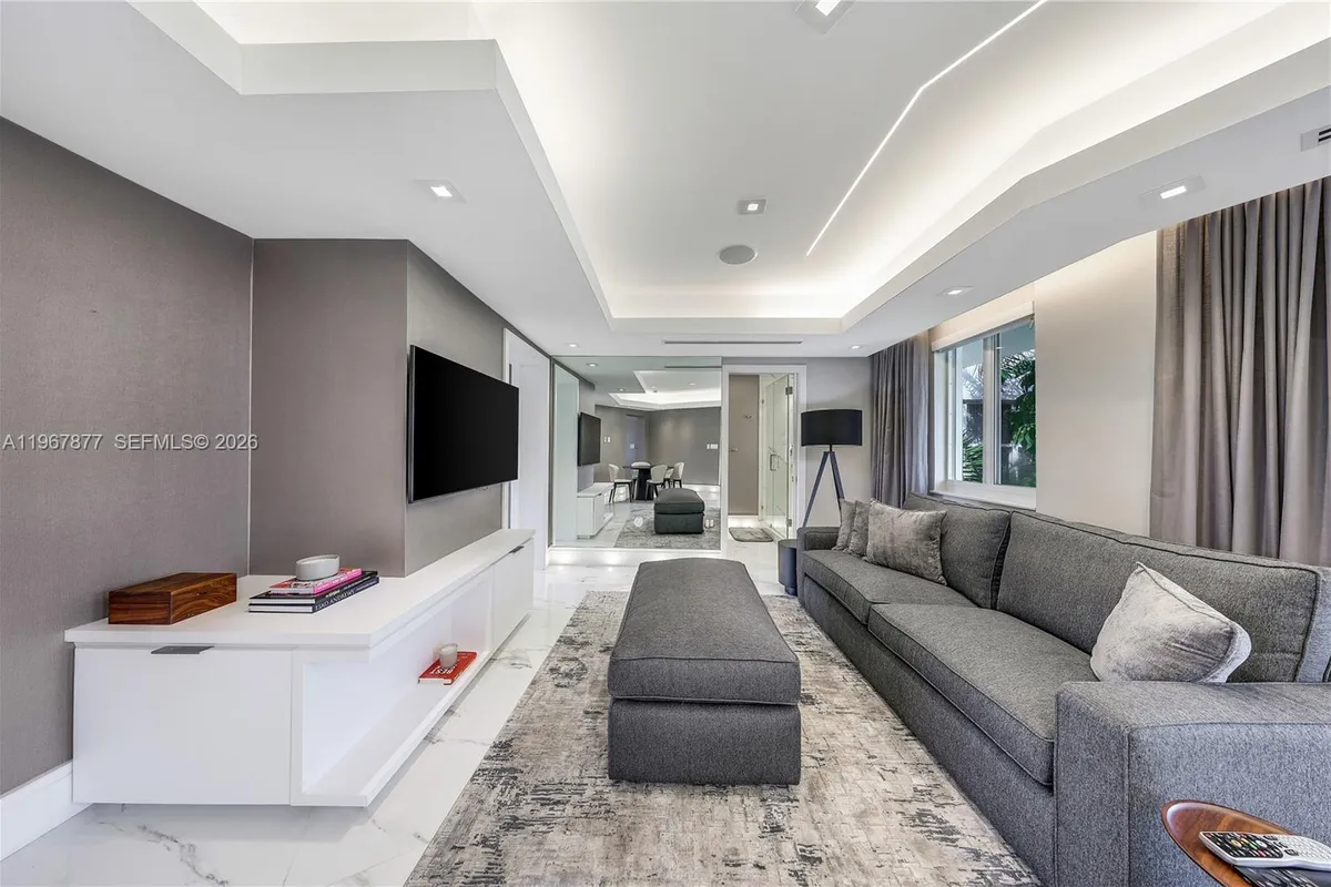 10190 Collins Ave # 203, Bal Harbour FL 33154