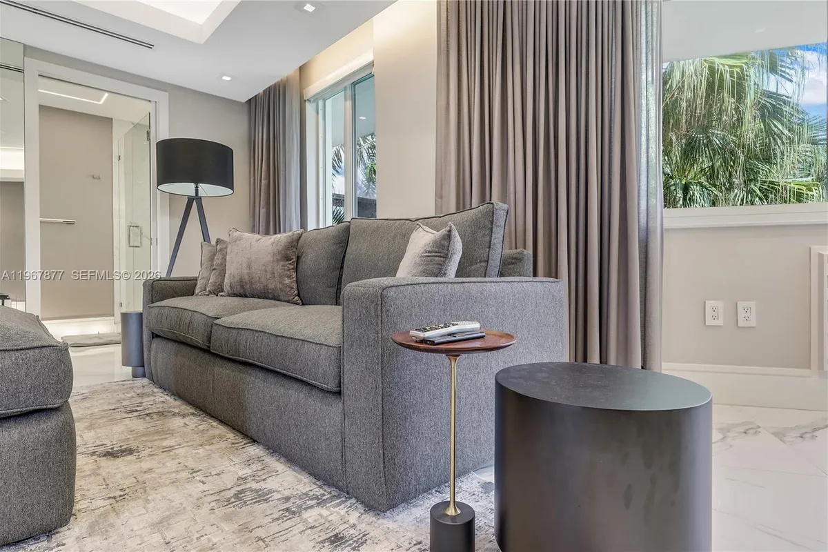 10190 Collins Ave # 203, Bal Harbour FL 33154