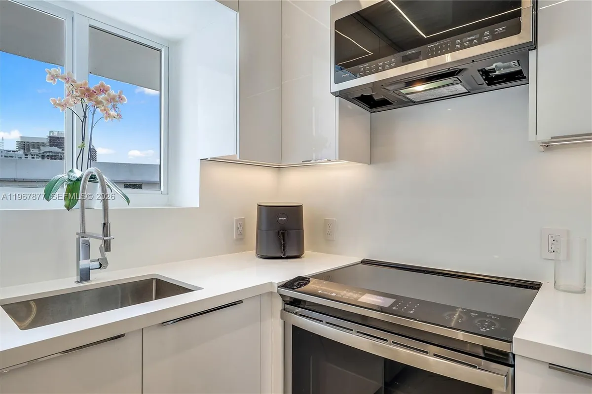 10190 Collins Ave # 203, Bal Harbour FL 33154