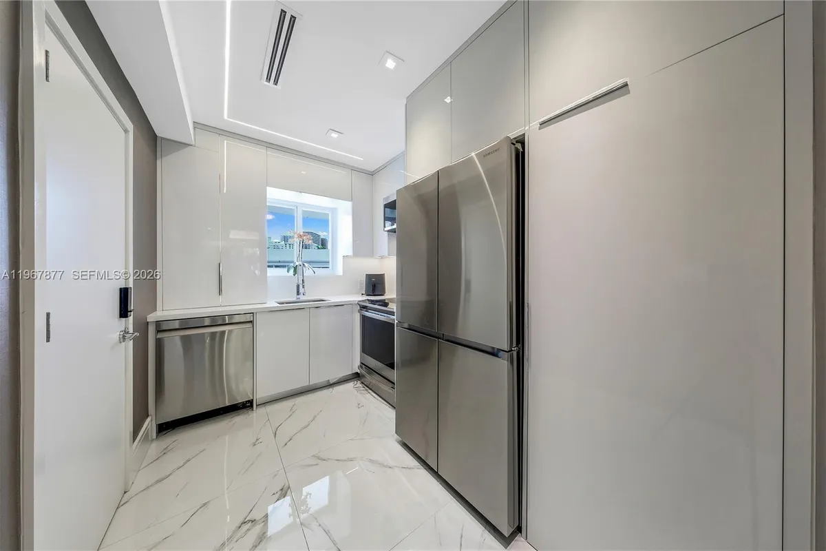 10190 Collins Ave # 203, Bal Harbour FL 33154