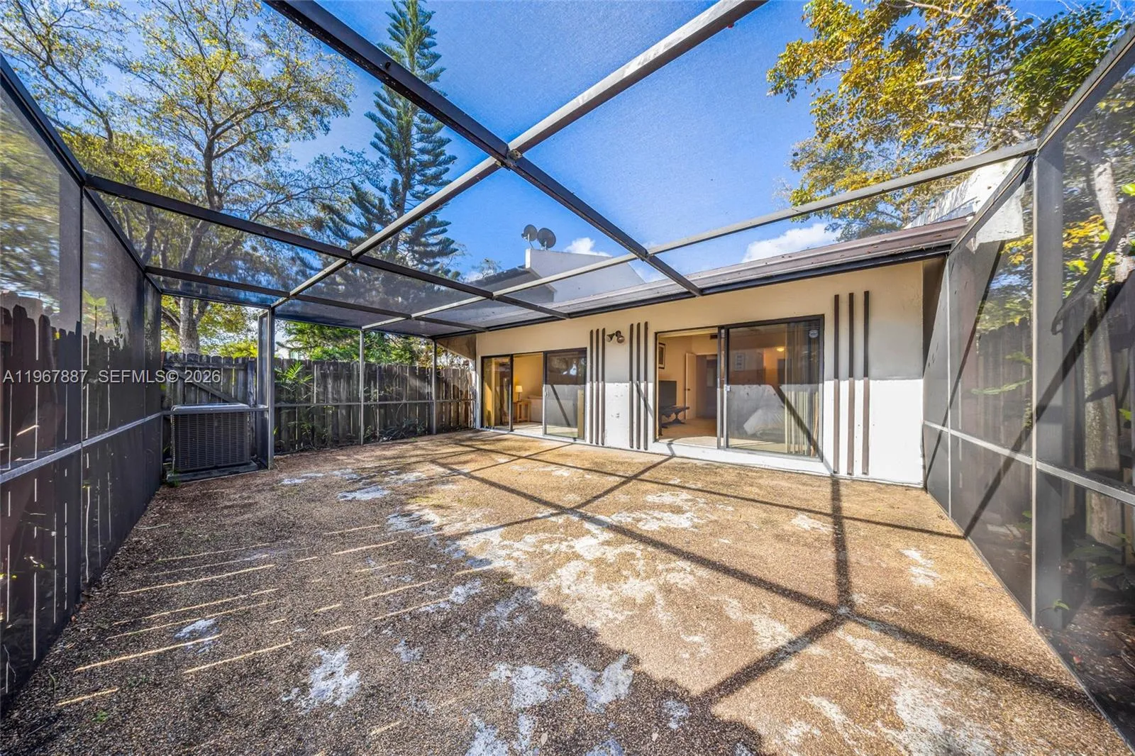 567 NE 199th Ter # 1S, Miami FL 33179