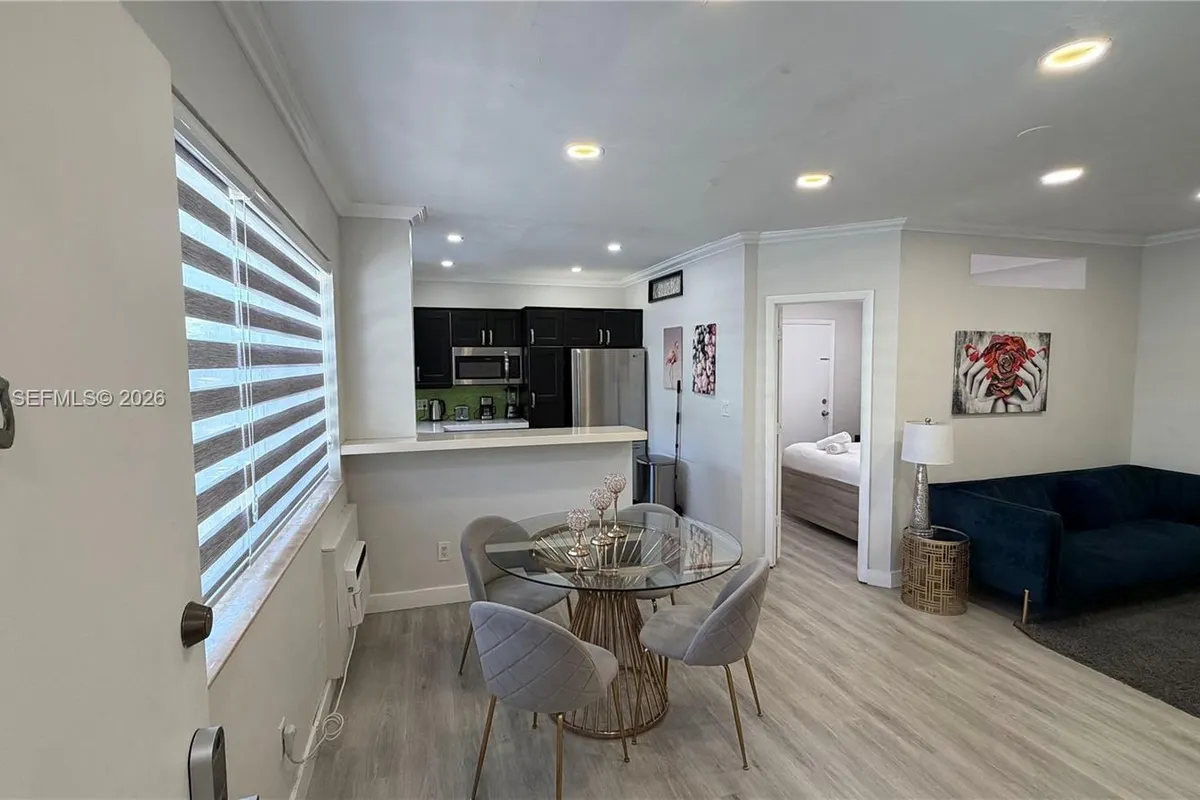 10004 E Bay Harbor Dr # 8, Bay Harbor Islands FL 33154