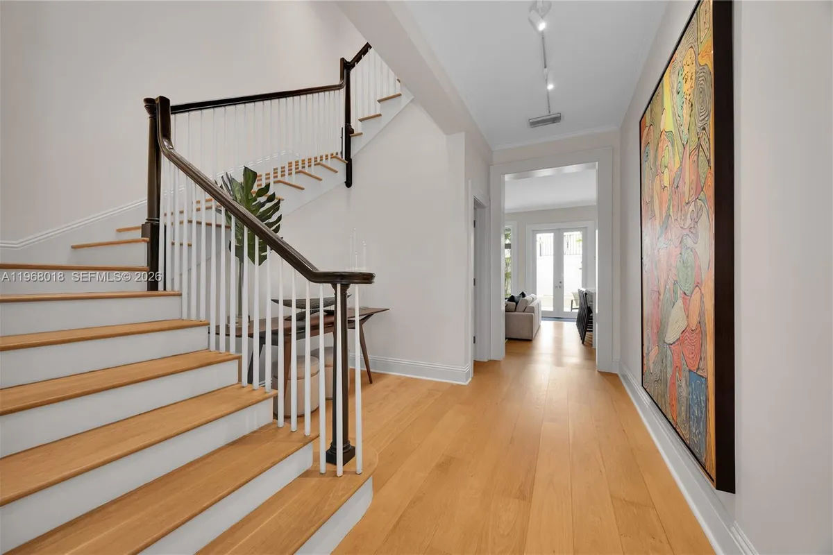 639 Almeria Ave, Coral Gables FL 33134