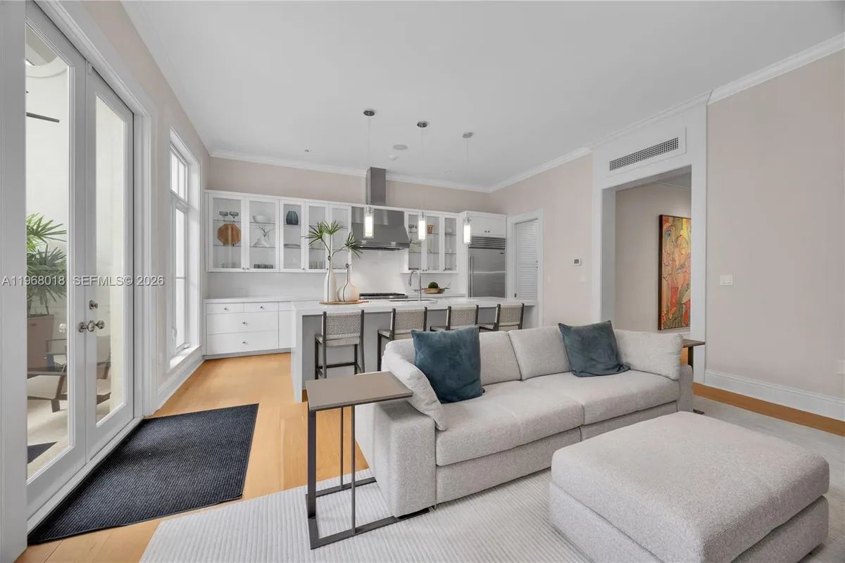 639 Almeria Ave, Coral Gables FL 33134