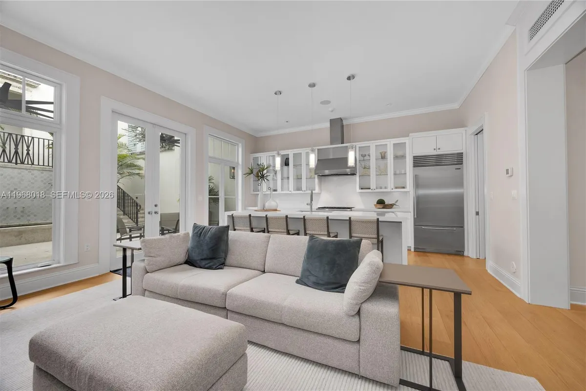 639 Almeria Ave, Coral Gables FL 33134