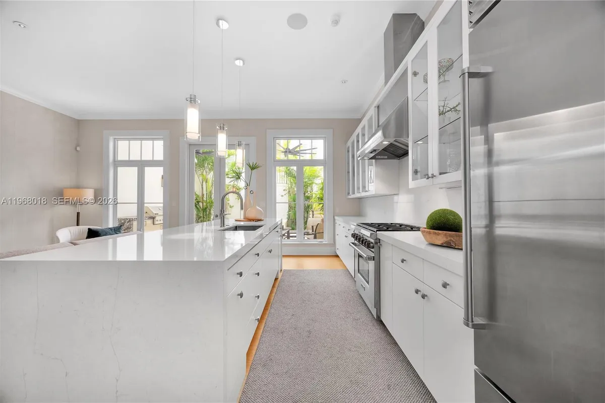 639 Almeria Ave, Coral Gables FL 33134