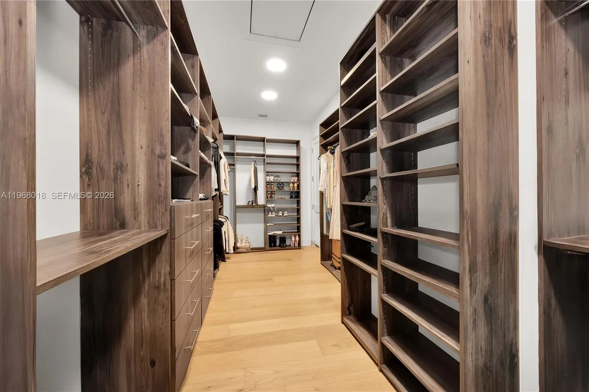 639 Almeria Ave, Coral Gables FL 33134