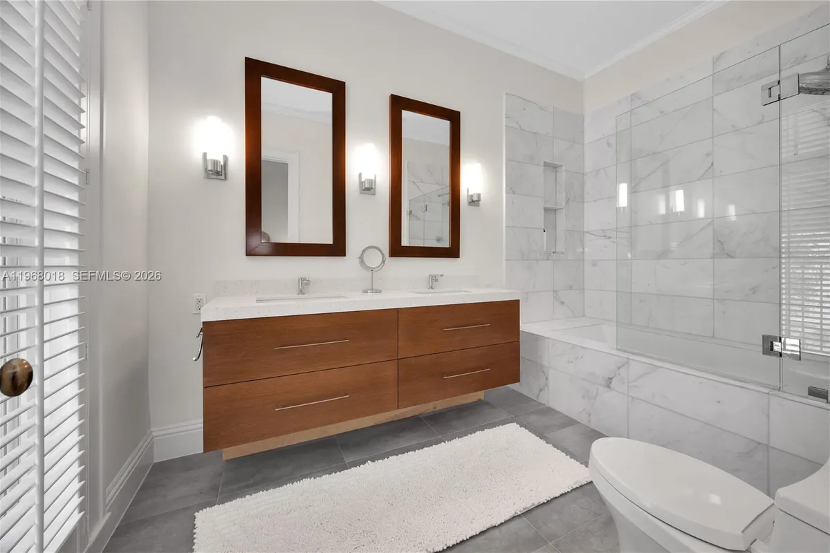 639 Almeria Ave, Coral Gables FL 33134