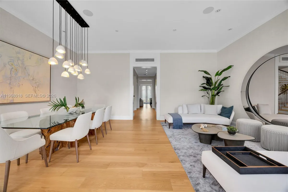 639 Almeria Ave, Coral Gables FL 33134