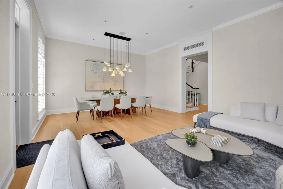 639 Almeria Ave, Coral Gables FL 33134