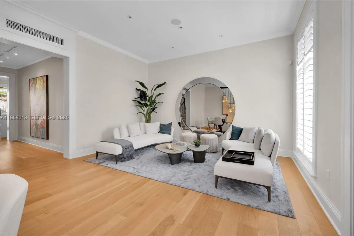 639 Almeria Ave, Coral Gables FL 33134