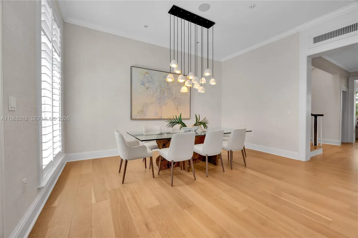 639 Almeria Ave, Coral Gables FL 33134