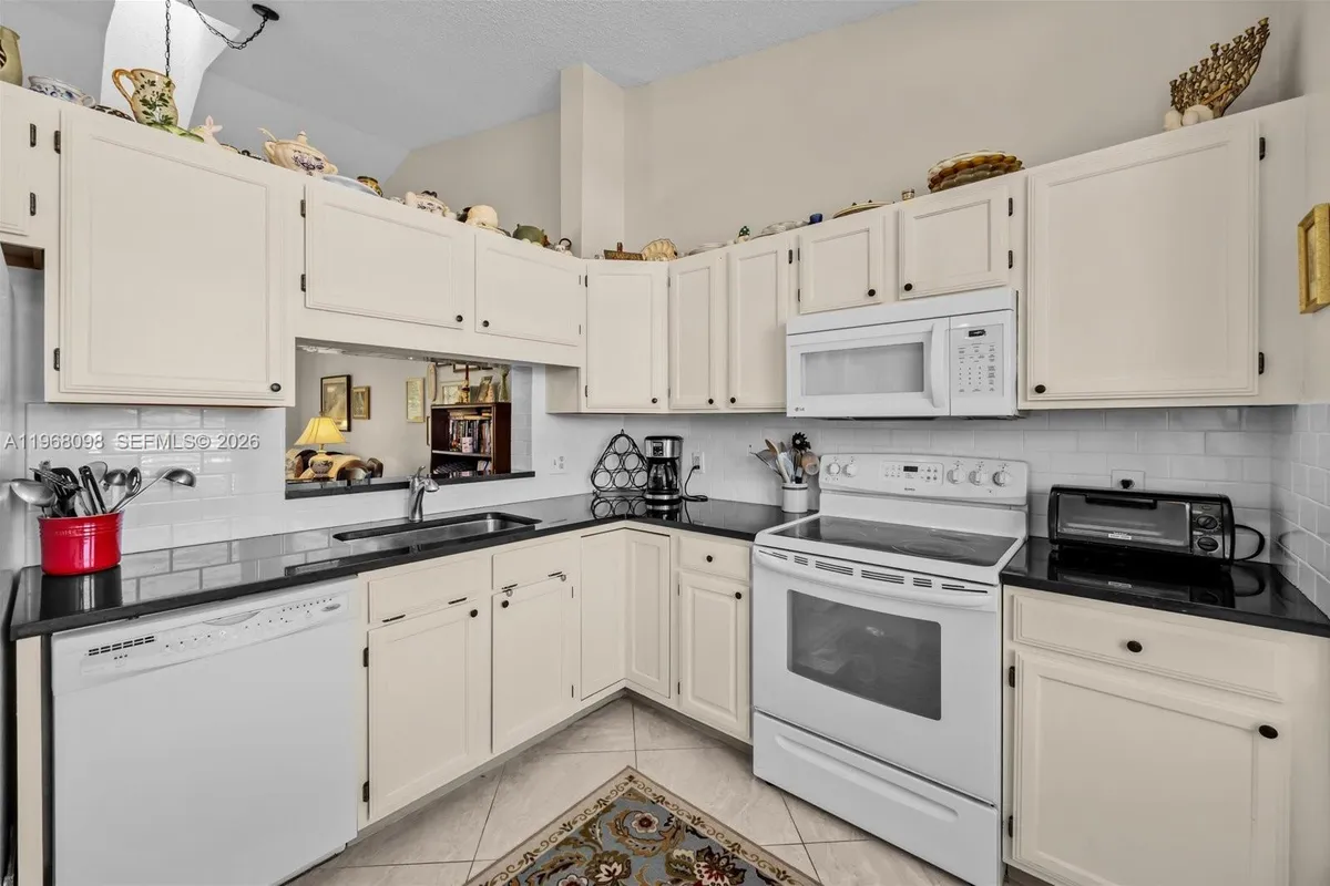 18081 SE Country Club Dr # 367, Jupiter FL 33469