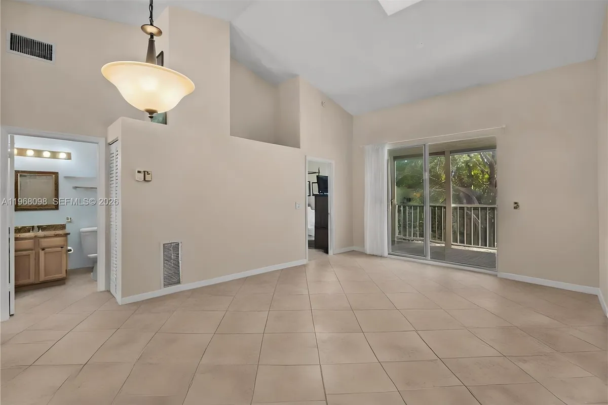 18081 SE Country Club Dr # 367, Jupiter FL 33469