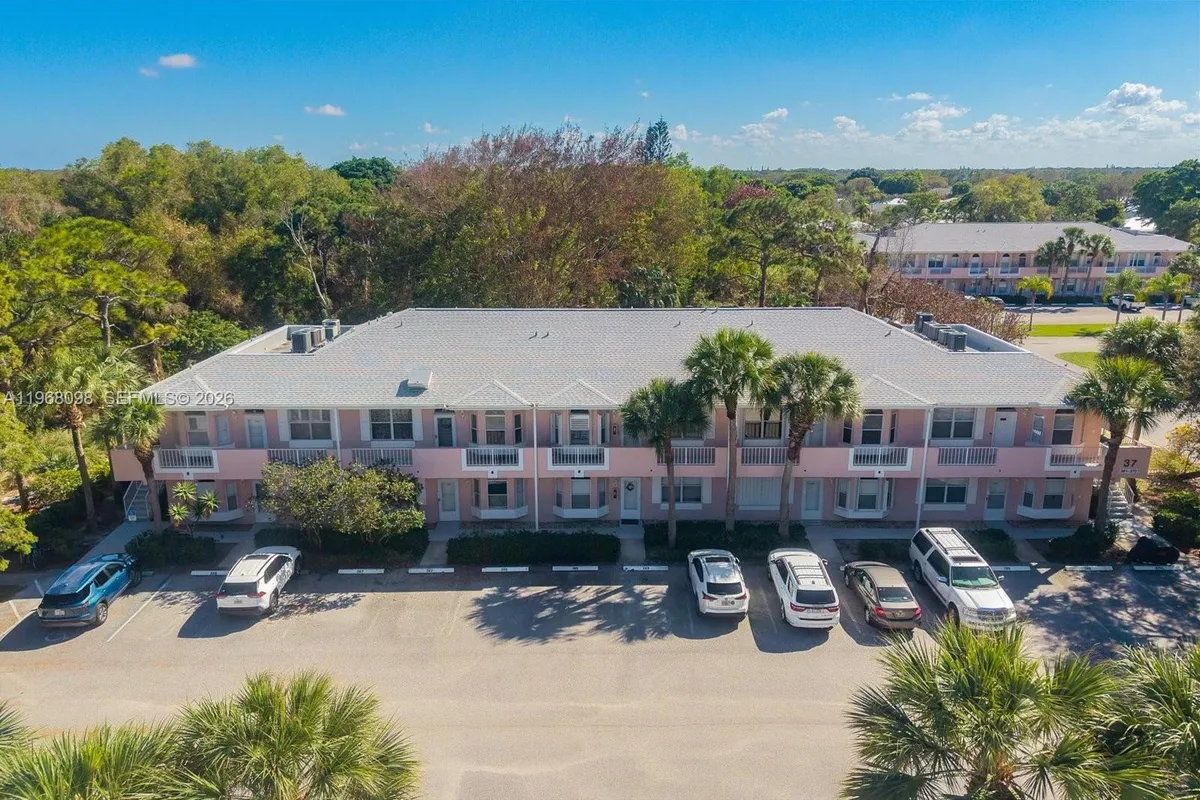 18081 SE Country Club Dr # 367, Jupiter FL 33469