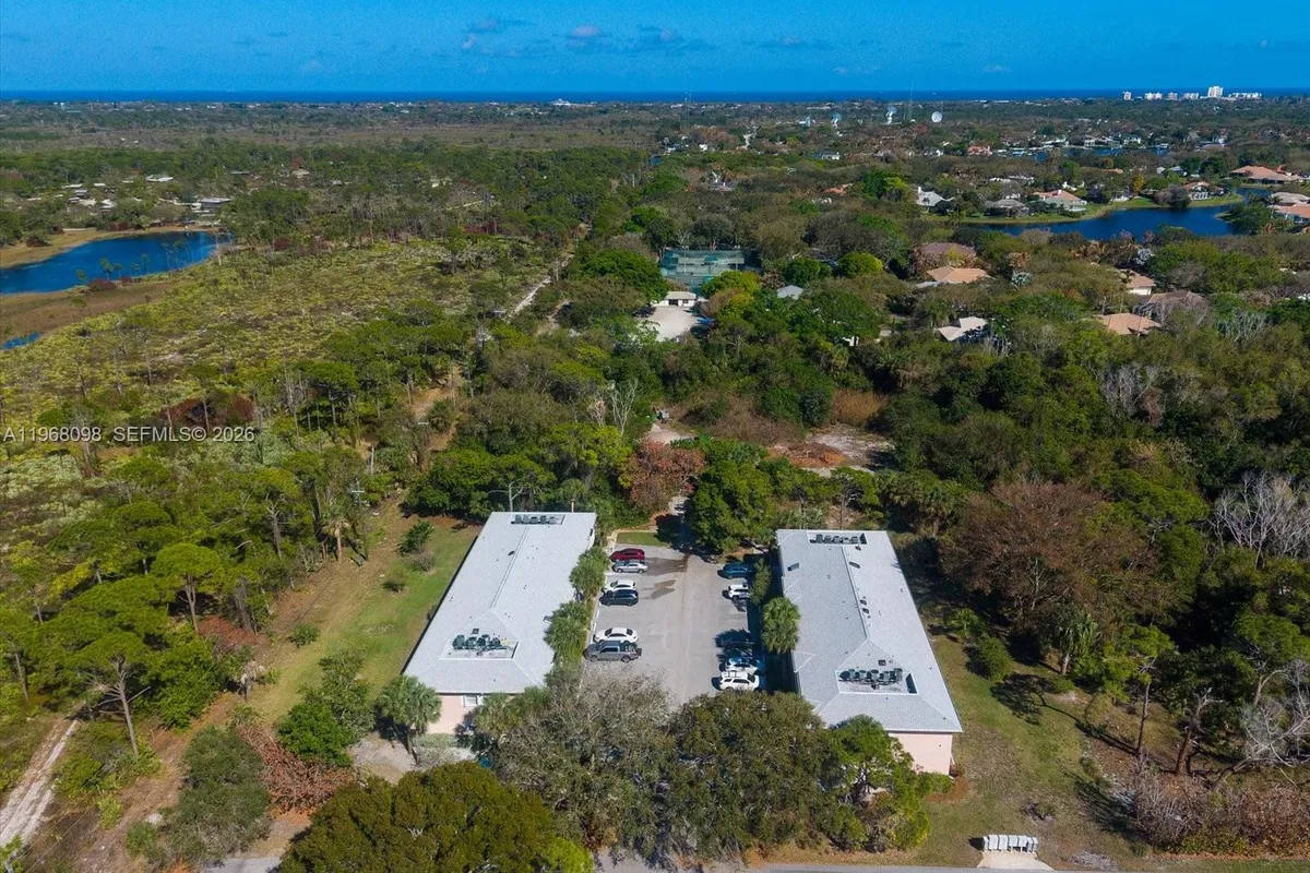 18081 SE Country Club Dr # 367, Jupiter FL 33469