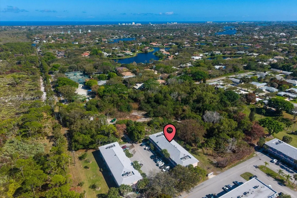 18081 SE Country Club Dr # 367, Jupiter FL 33469