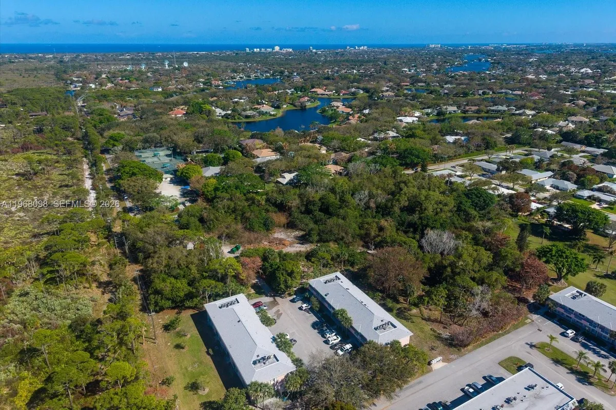 18081 SE Country Club Dr # 367, Jupiter FL 33469