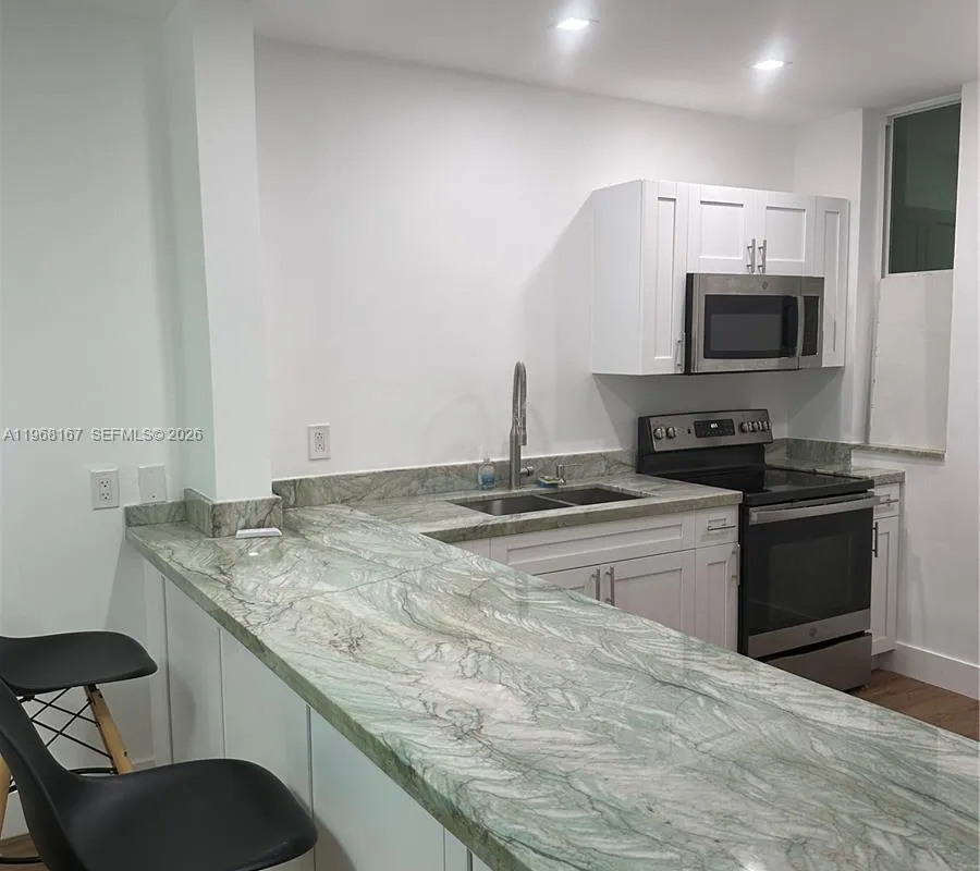 10210 Collins Ave # 306, Bal Harbour FL 33154