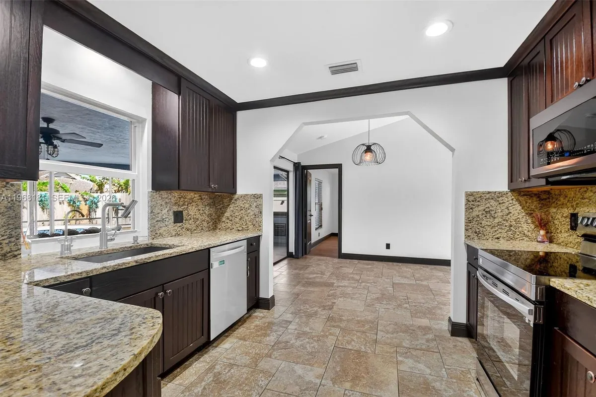 13808 Geranium Pl, Wellington FL 33414