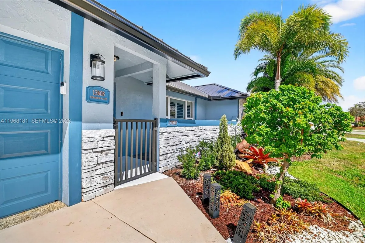 13808 Geranium Pl, Wellington FL 33414