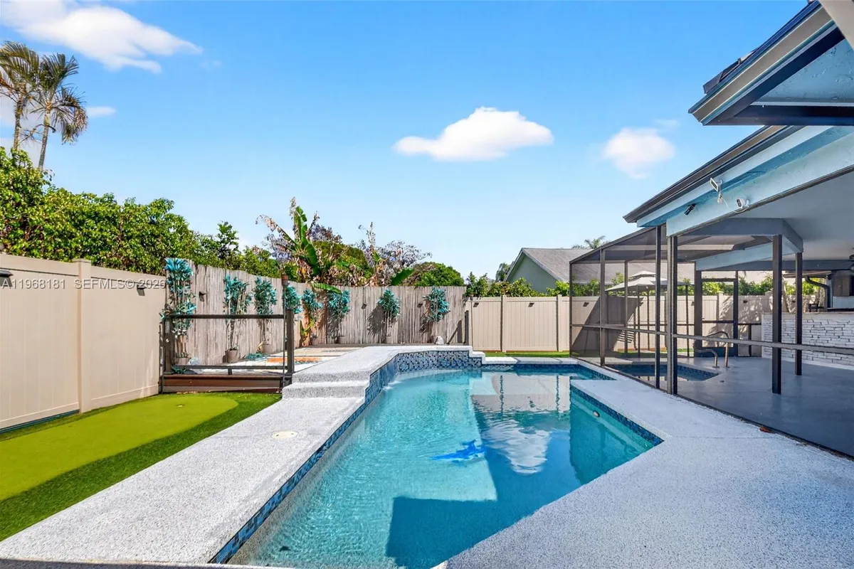 13808 Geranium Pl, Wellington FL 33414