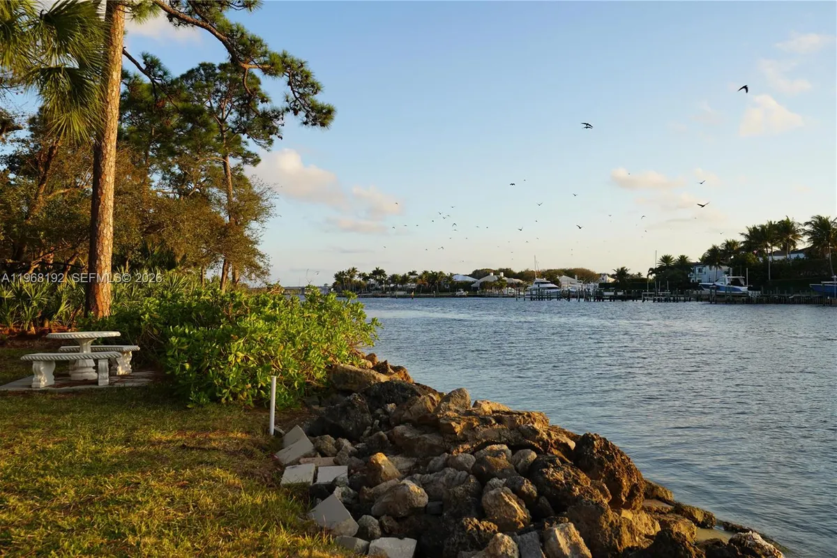 2101 Marina Isle Way # 104, Jupiter FL 33477