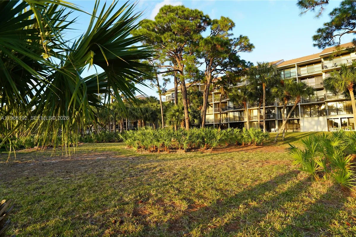 2101 Marina Isle Way # 104, Jupiter FL 33477