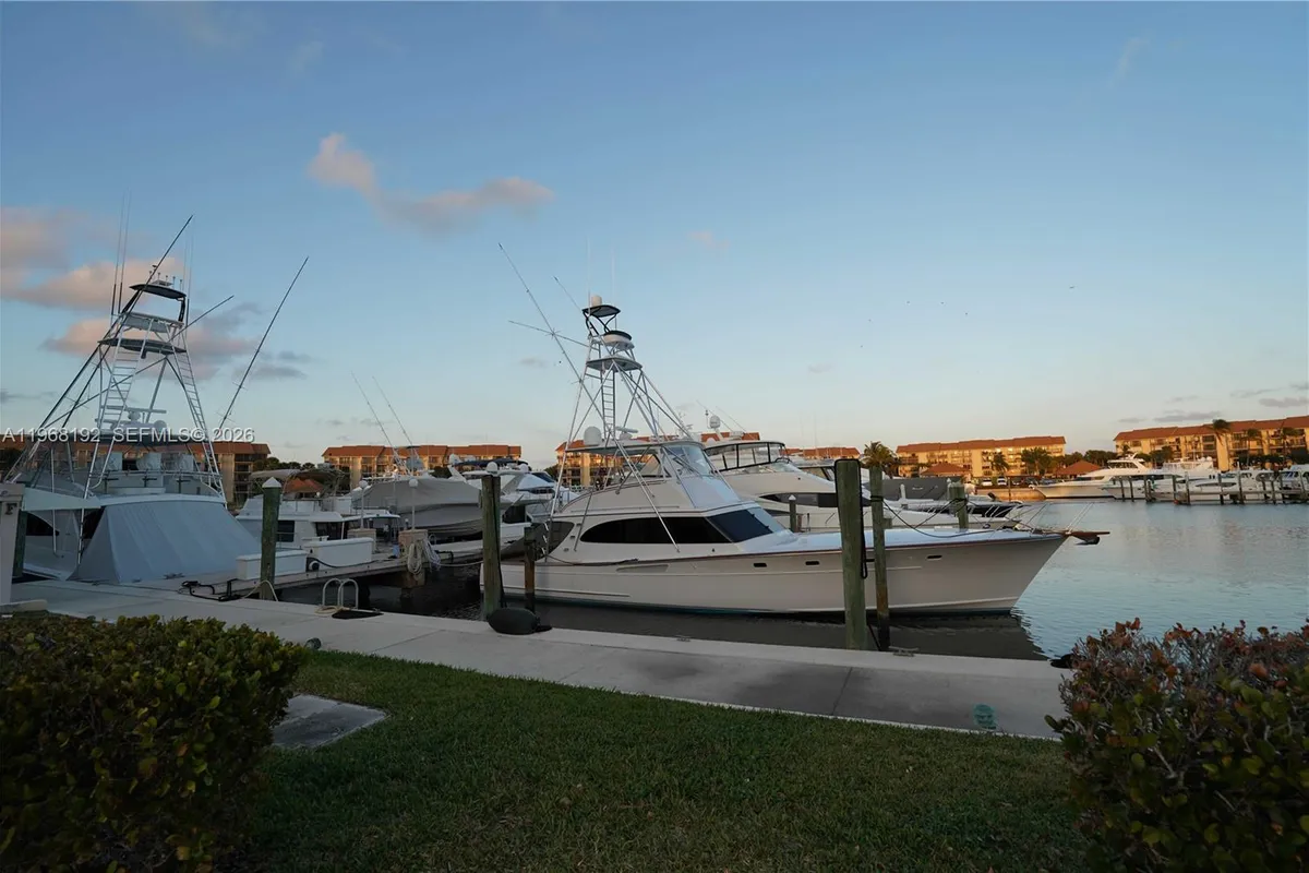 2101 Marina Isle Way # 104, Jupiter FL 33477