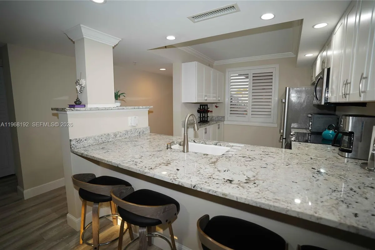 2101 Marina Isle Way # 104, Jupiter FL 33477