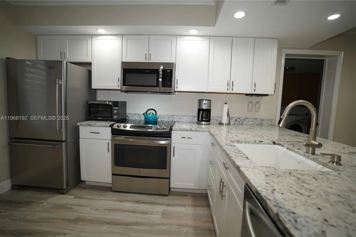 2101 Marina Isle Way # 104, Jupiter FL 33477