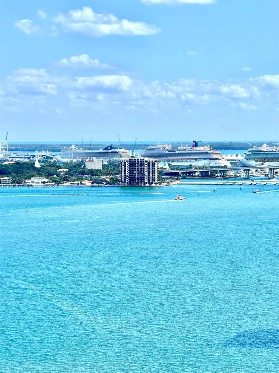 650 NE 32nd St # 2507, Miami FL 33137