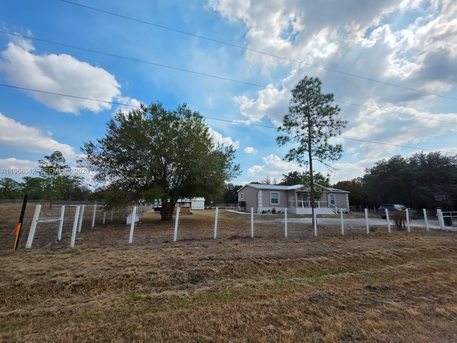 555 S LINDERO ST, Clewiston FL 33440