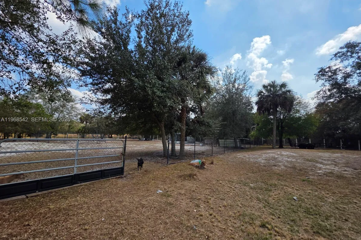 555 S LINDERO ST, Clewiston FL 33440