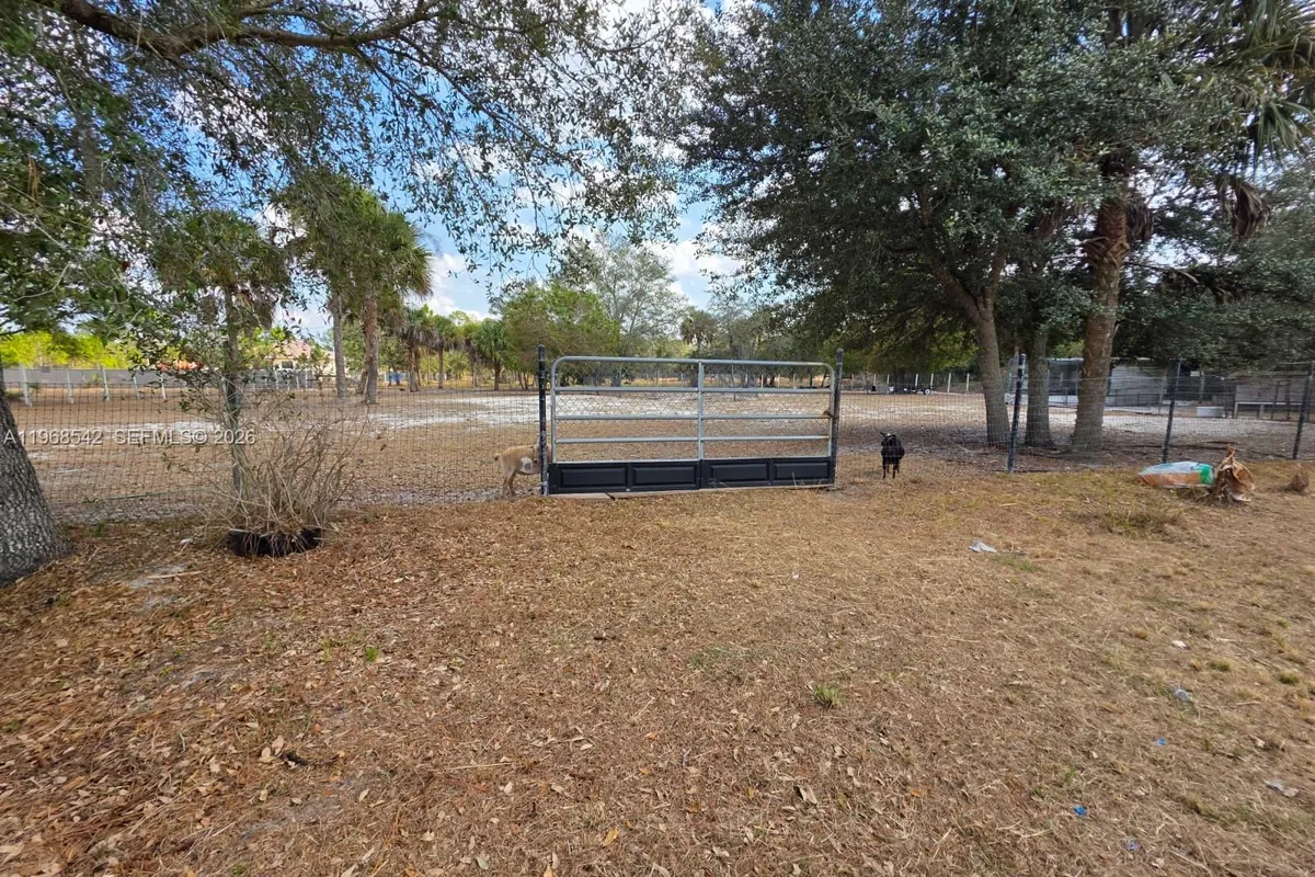 555 S LINDERO ST, Clewiston FL 33440