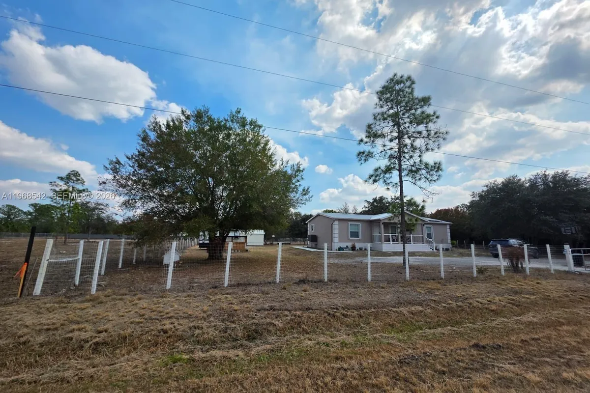 555 S LINDERO ST, Clewiston FL 33440