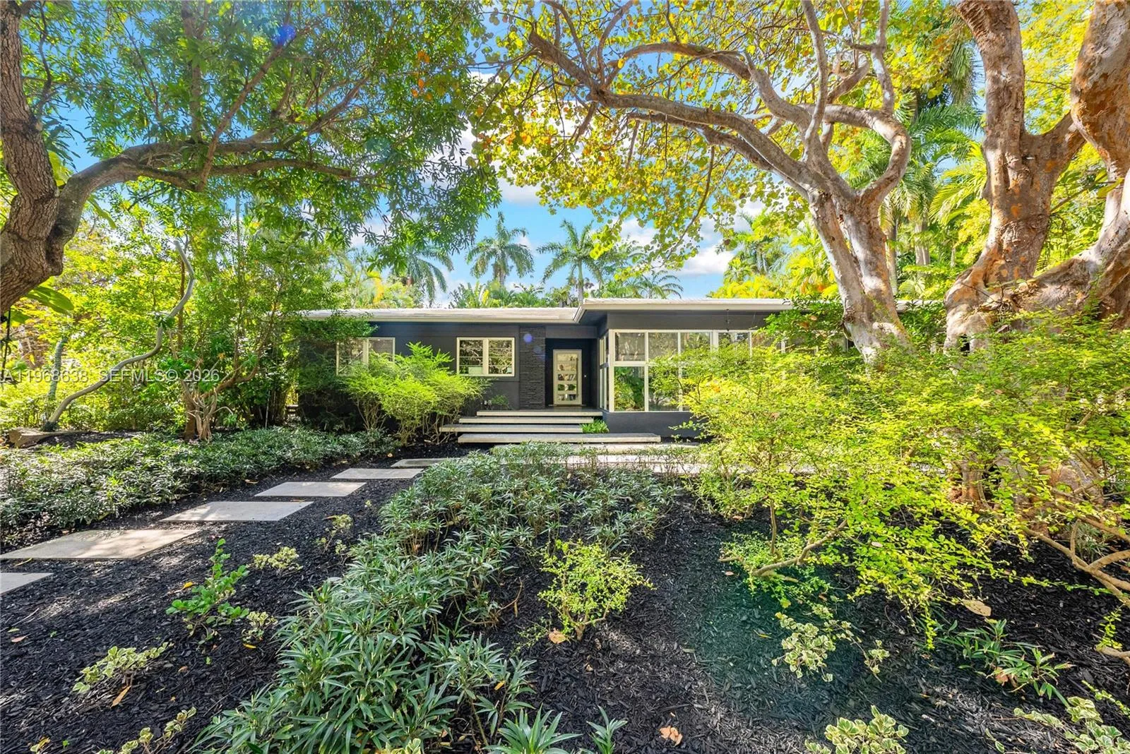 5600 N Bayshore Dr, Miami FL 33137