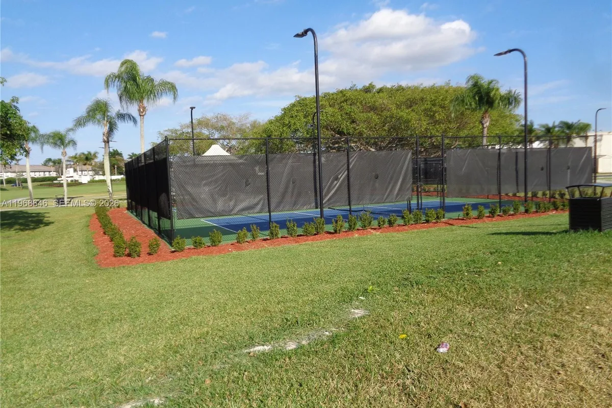 2060 SE 14th St, Homestead FL 33035